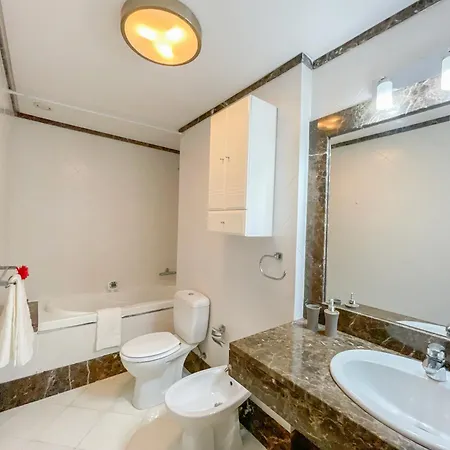 Casa Delores, By Specialstays Фуншал